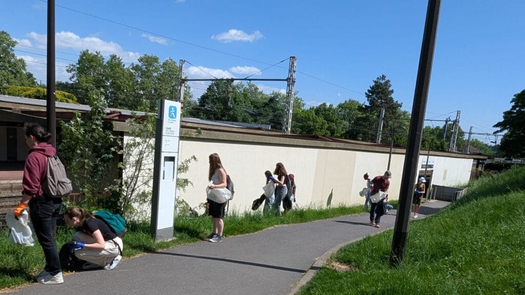 Grande Cleanwalk du lycée Descartes 4 CLEAN WALK 3