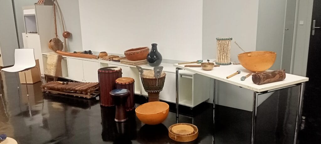 Atelier "Destination musiques" au musée du Quai Branly 3 sortie quai branly hida 2