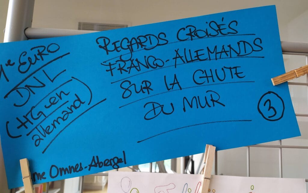 KLASSENPROJEKT : 35 JAHRE MAUERFALL "GRENZMAUERN UBERWINDER" - PROJET INTERDISCIPLINAIRE : 35 ans après la chute du mur de Berlin, les murs-frontières aujourd'hui 43 27 Regards croises DNL 1